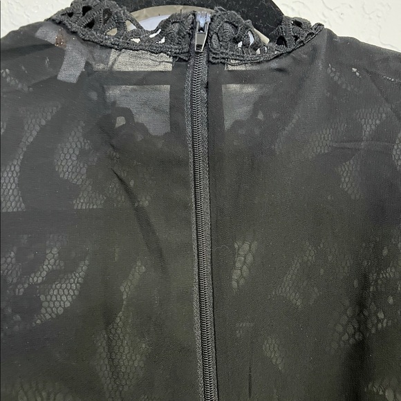 Peach | Floral Lace Up Sheer Long Sleeve Crop Top in Black - Picture 7 of 7